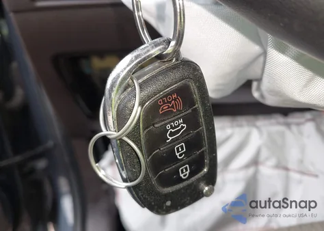 2017 Hyundai Santa Fe Sport 2.4L z USA, uszkodzony, nr VIN 5NMZU3LB0HH030914